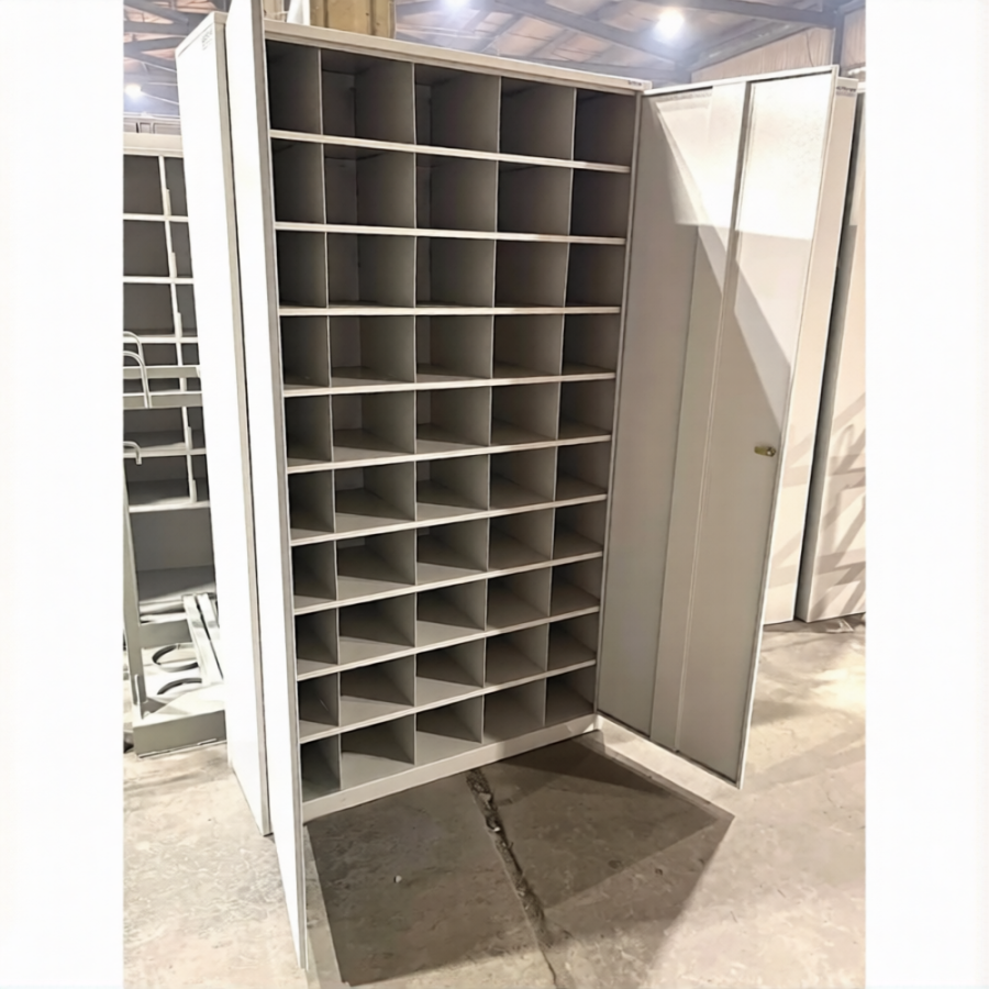 Шкаф для 50 противогазов ХПГ-50, с дверьми (1900х1100х400)